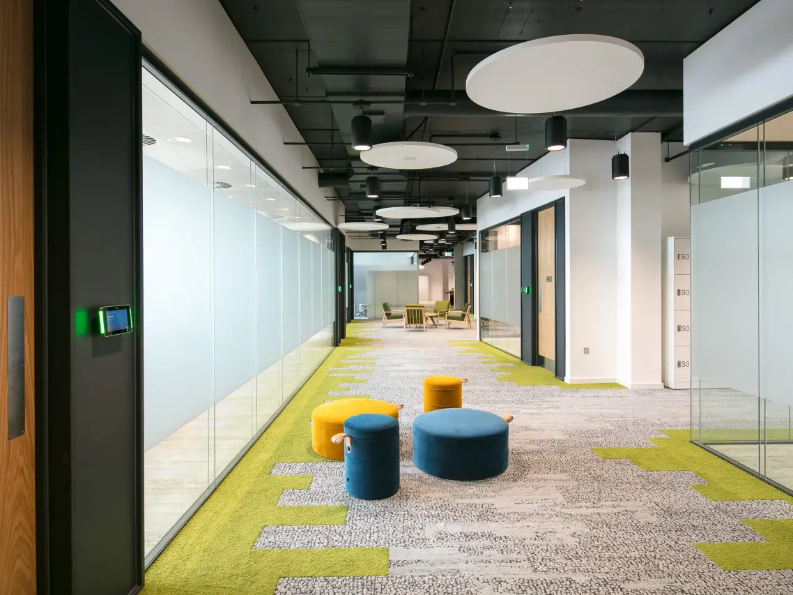 Partitions for hospitality and leisure